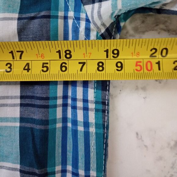 2 Button Up Shirts Long Sleeve Short Sleeve Size 14-16 - Picture 12 of 13